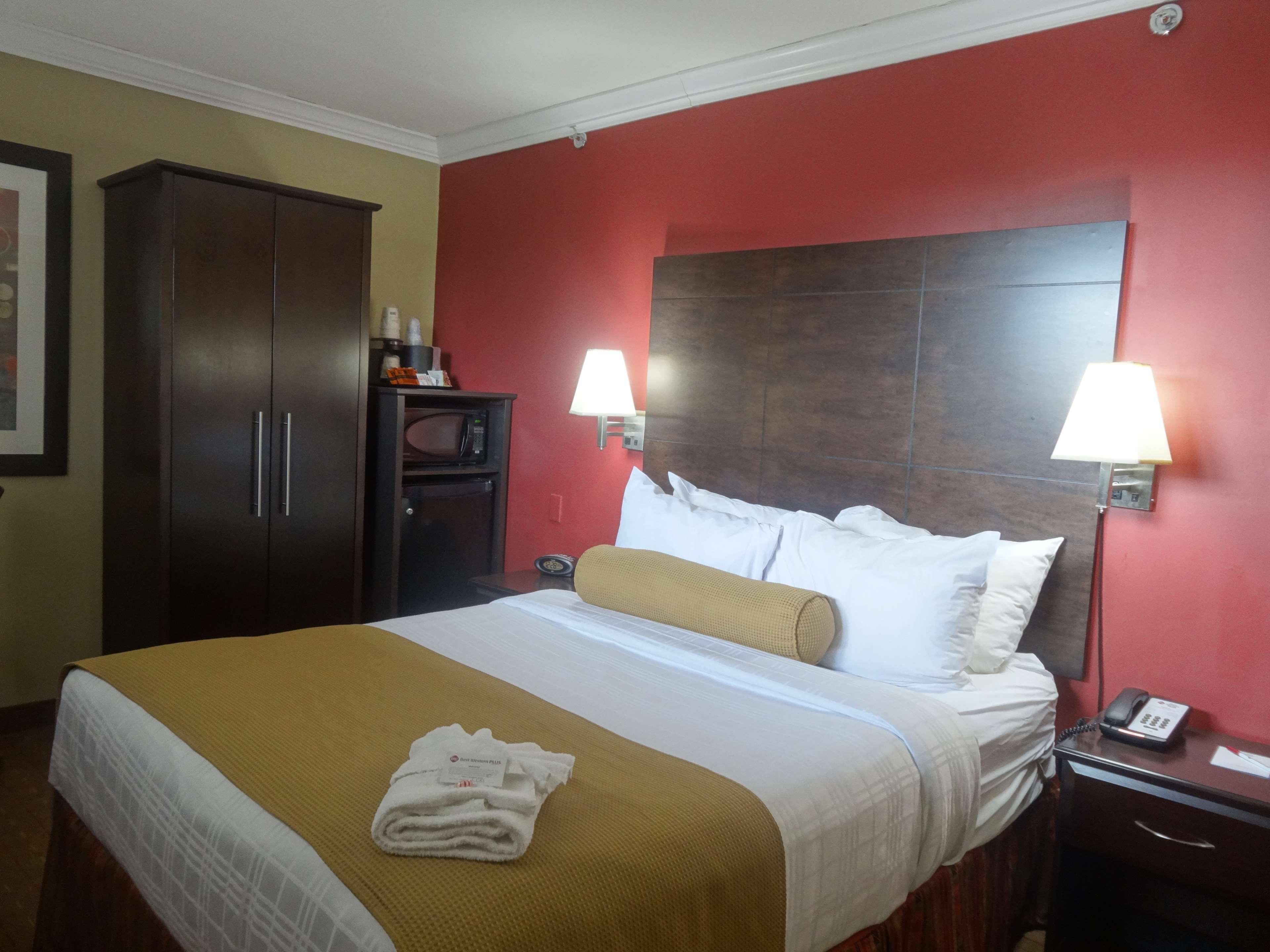 Best Western Plus בואומנוויל מראה חיצוני תמונה