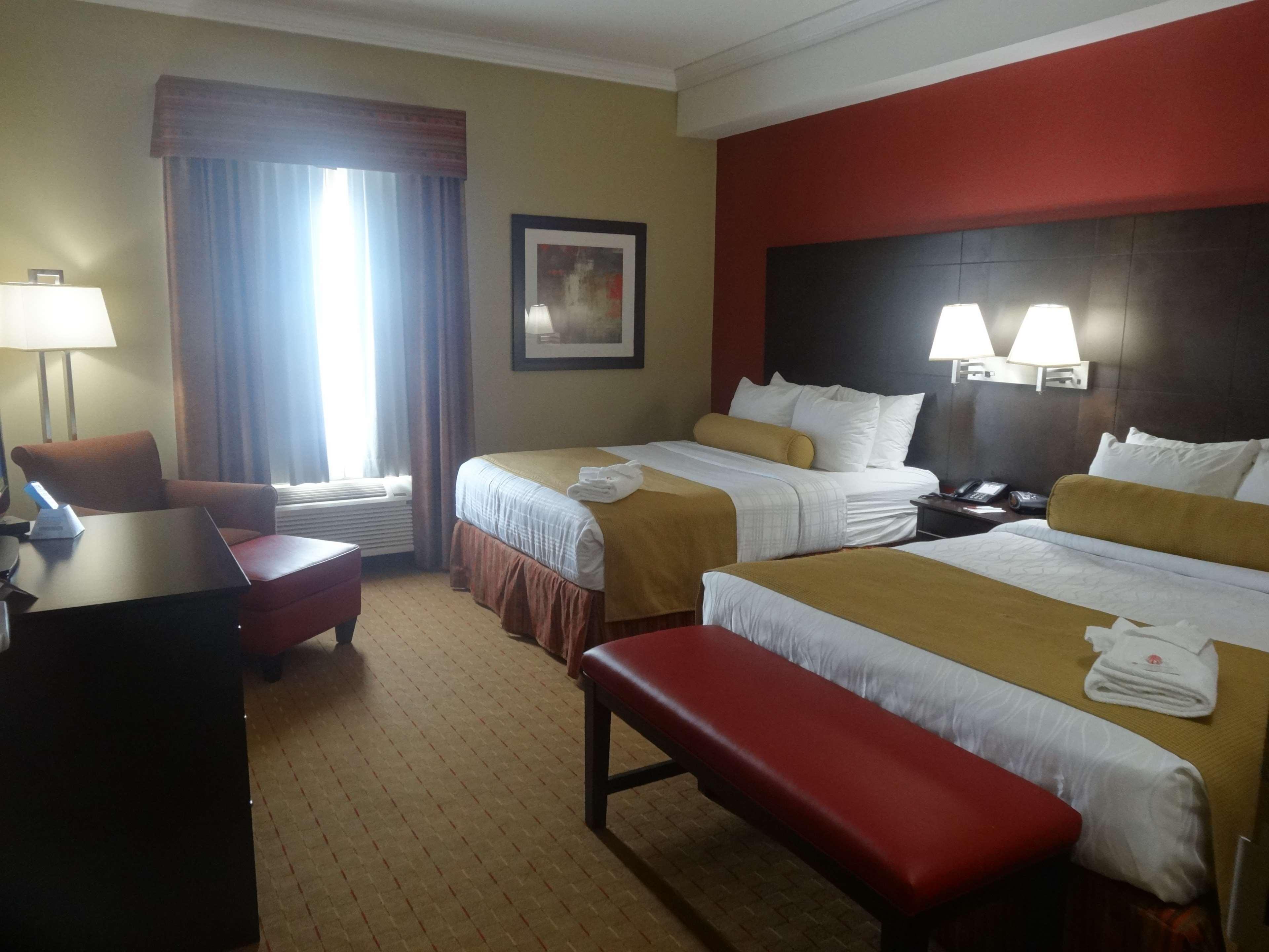Best Western Plus בואומנוויל מראה חיצוני תמונה