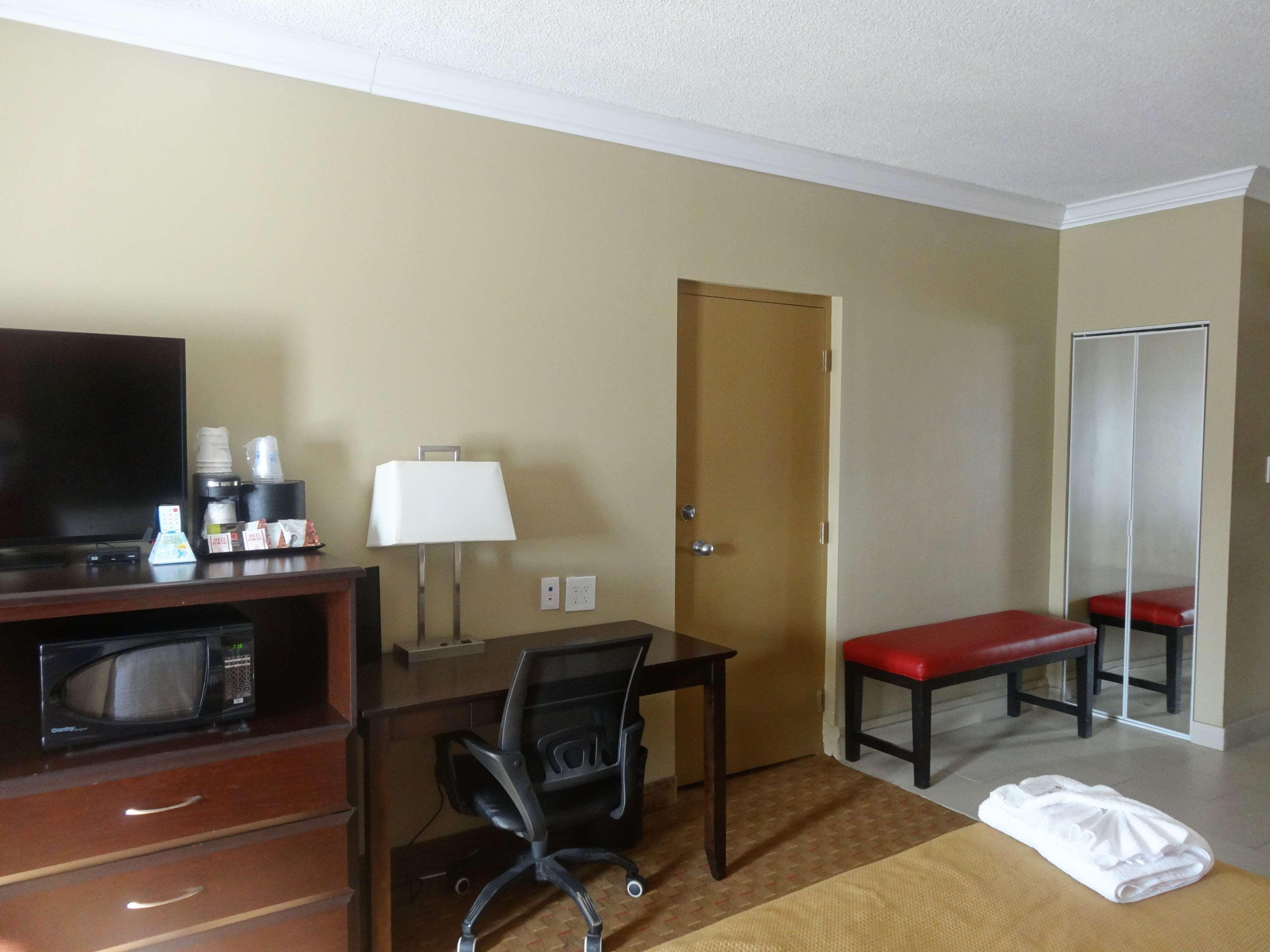 Best Western Plus בואומנוויל מראה חיצוני תמונה