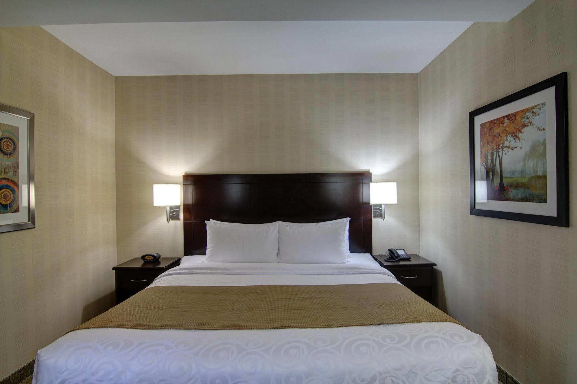 Best Western Plus בואומנוויל מראה חיצוני תמונה